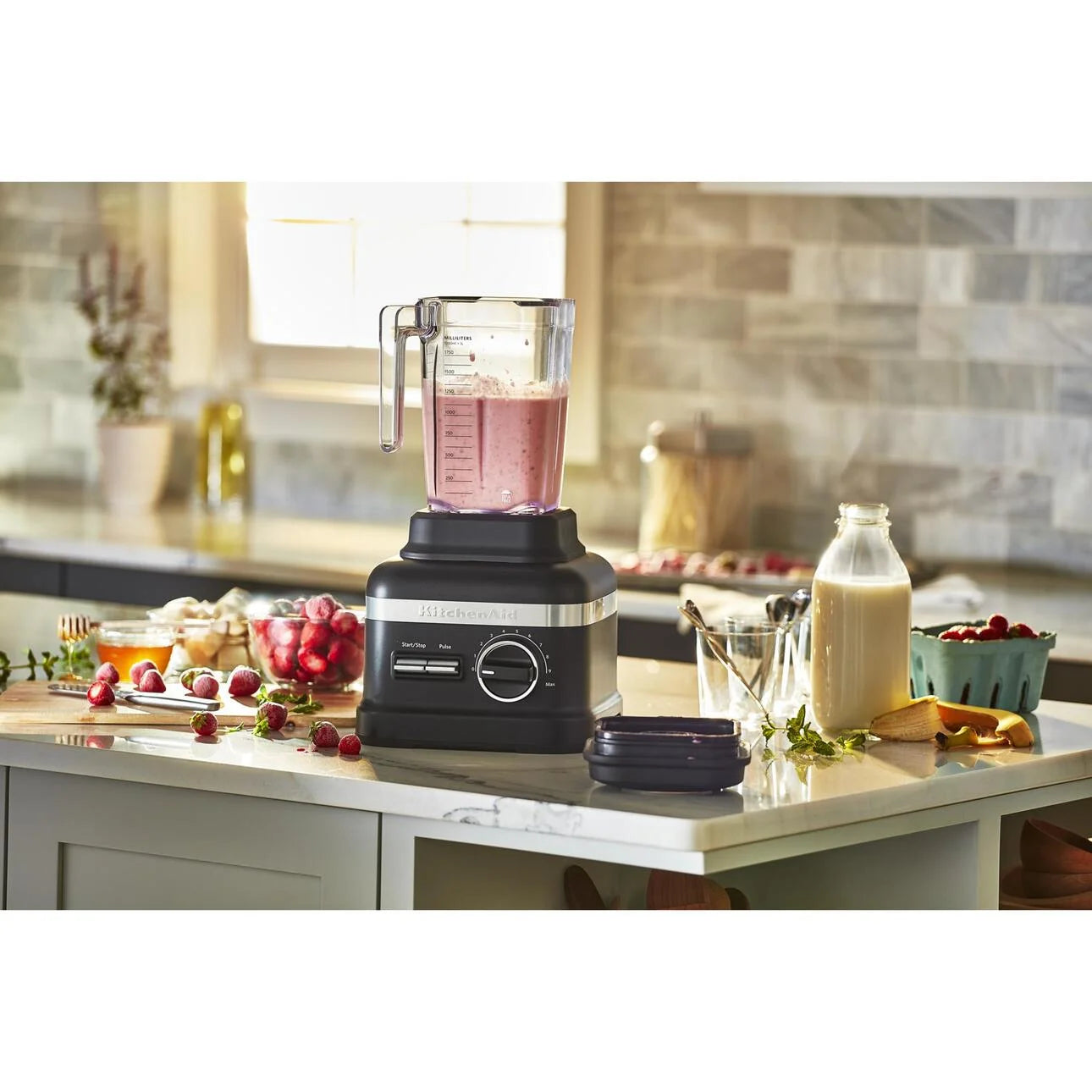 KitchenAid KSB6060 Black Matte High-Performance Series Blender