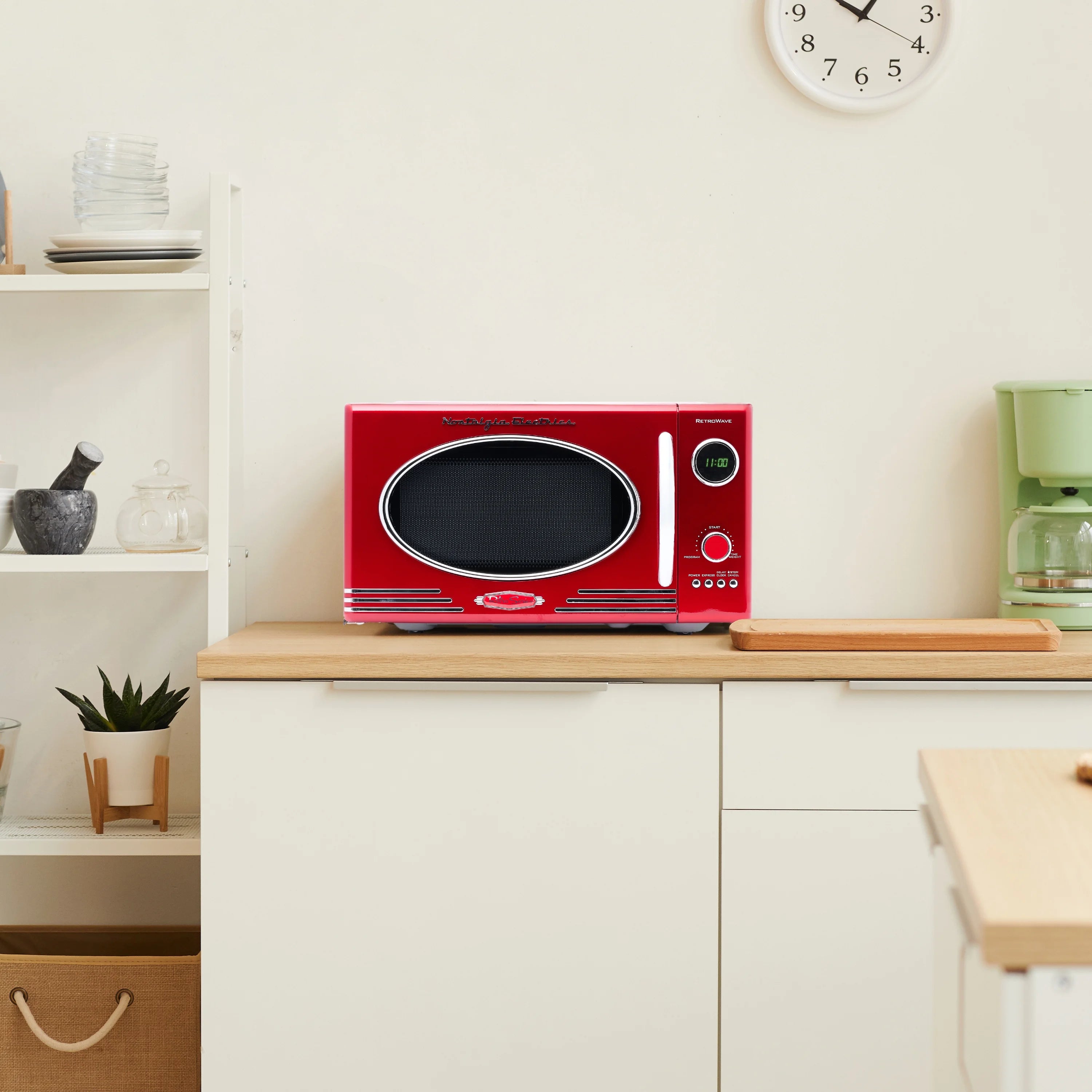 Nostalgia Retro 0.9 Cu Ft 800W Vintage Countertop Microwave (Red)