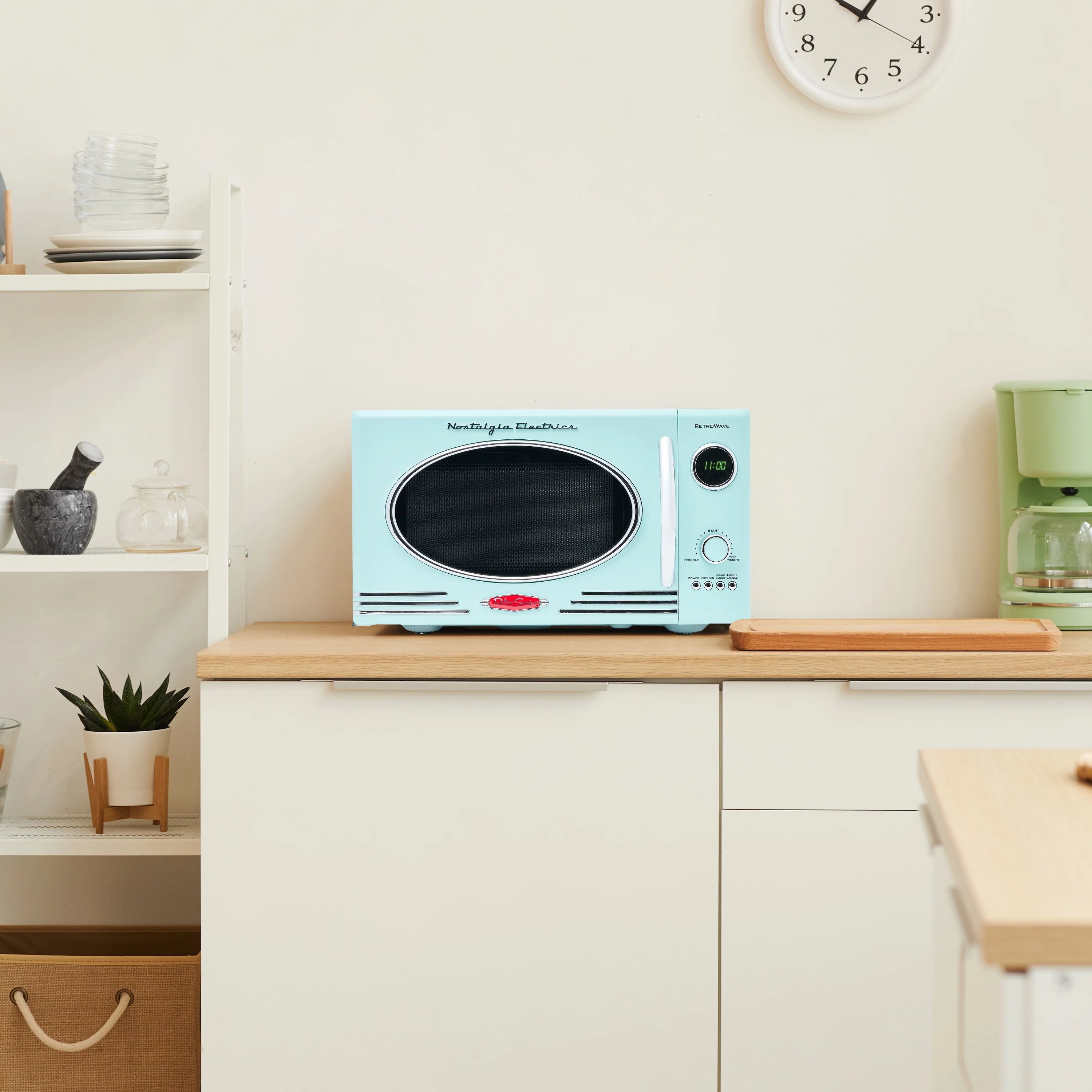 Nostalgia Retro 0.9 Cu Ft 800W Vintage Countertop Microwave (Aqua)